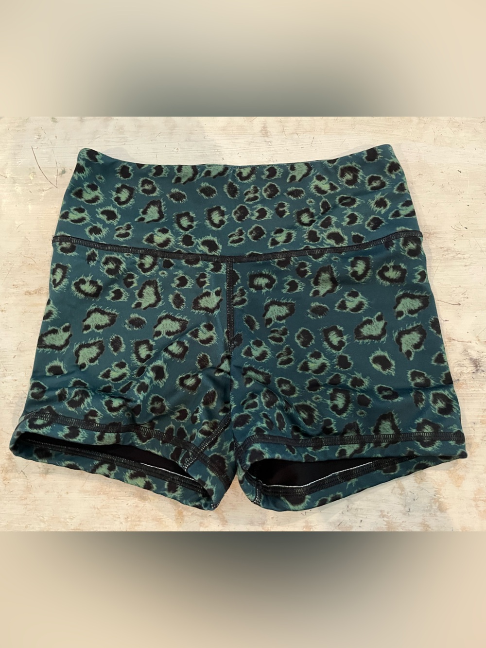 FLEO Night Leopard athletic shorts | size small
